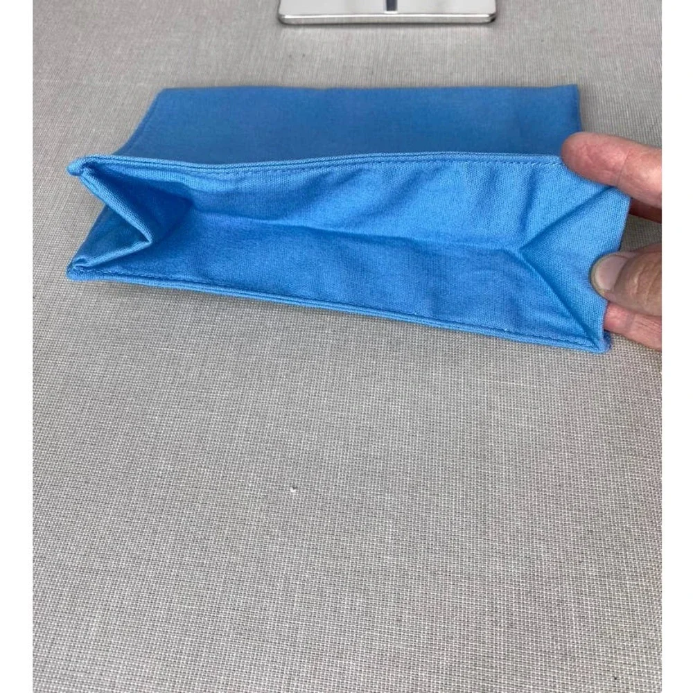 Gucci beauty light blue‎ travel pouch
